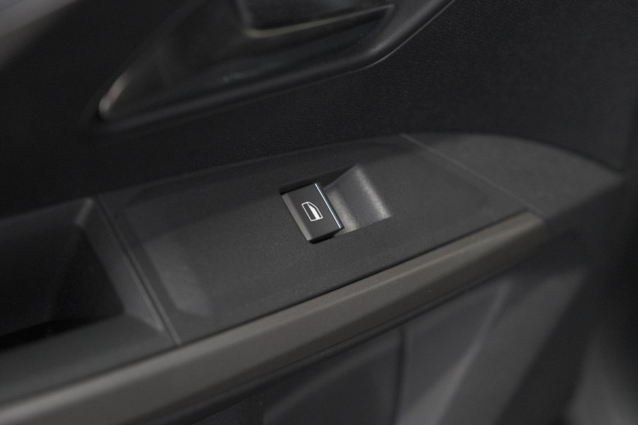 Peugeot 3008 1.2 Hybrid 136 GT | Elektrische Kofferklep | Camera | Adaptieve Cruise Control | Apple CarPlay