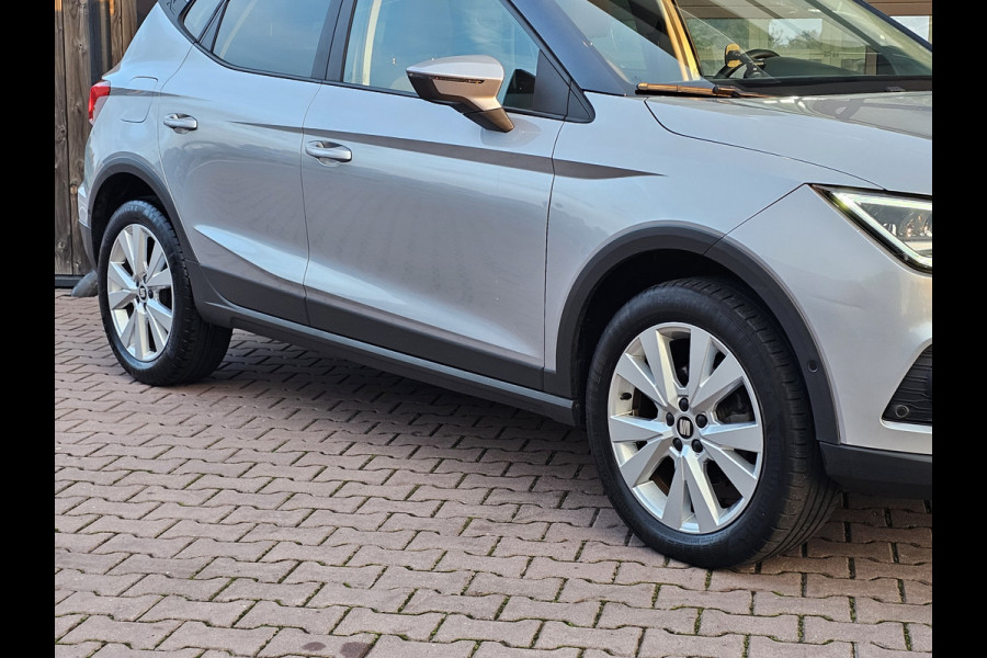Seat Arona 1.0 TSI Style Business Intense | Automaat | LED | Camera | ACC | Full Link | Park Assist | Twotone | Climatronic | Navi |