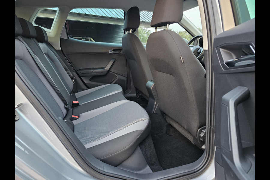 Seat Arona 1.0 TSI Style Business Intense | Automaat | LED | Camera | ACC | Full Link | Park Assist | Twotone | Climatronic | Navi |