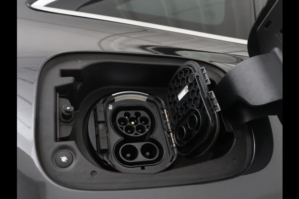 Mercedes-Benz EQC 400 4MATIC Business Solution Luxury 80 kWh | SOH 96.9% | Panoramdak | Leder | Adaptive cruise | Carplay | Sfeerverlichting | Burnmester Surround | Full LED | Stoelverwarming | Camera | Park assist |
