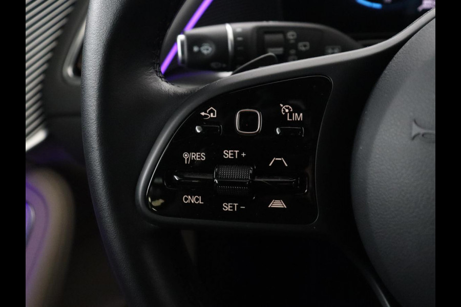 Mercedes-Benz EQC 400 4MATIC Business Solution Luxury 80 kWh | SOH 96.9% | Panoramdak | Leder | Adaptive cruise | Carplay | Sfeerverlichting | Burnmester Surround | Full LED | Stoelverwarming | Camera | Park assist |