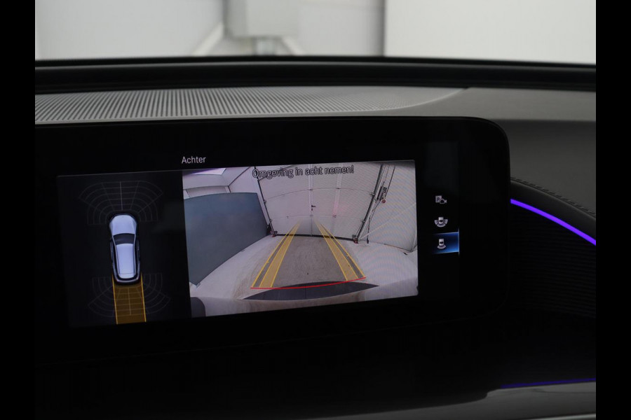 Mercedes-Benz EQC 400 4MATIC Business Solution Luxury 80 kWh | SOH 96.9% | Panoramdak | Leder | Adaptive cruise | Carplay | Sfeerverlichting | Burnmester Surround | Full LED | Stoelverwarming | Camera | Park assist |