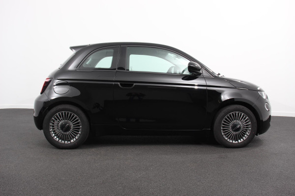 Fiat 500E 42 kWh 118pk Icon Actieradius WLTP 329km Navigatie Apple Carplay/Android Auto Cruise Control Comfort-pakket Climate Control