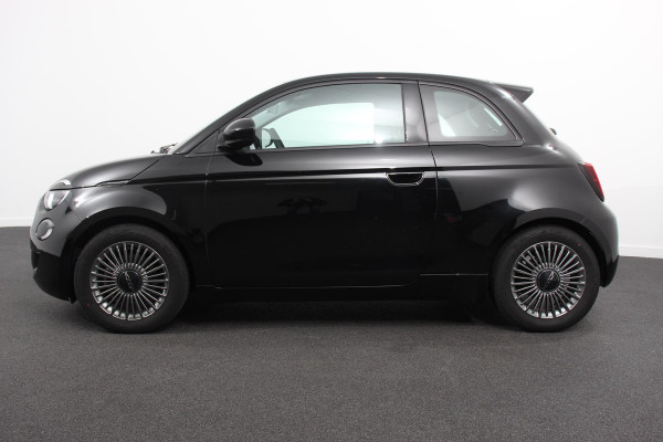 Fiat 500E 42 kWh 118pk Icon Actieradius WLTP 329km Navigatie Apple Carplay/Android Auto Cruise Control Comfort-pakket Climate Control