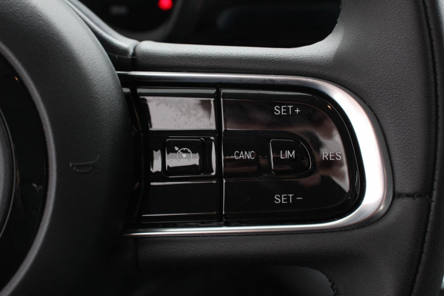Fiat 500E 42 kWh 118pk Icon Actieradius WLTP 329km Navigatie Apple Carplay/Android Auto Cruise Control Comfort-pakket Climate Control