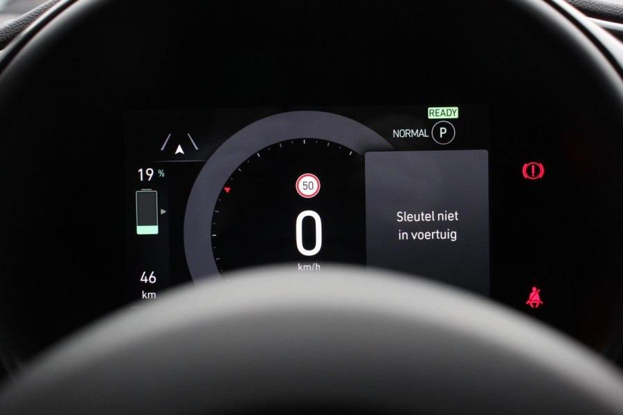 Fiat 500E 42 kWh 118pk Icon Actieradius WLTP 329km Navigatie Apple Carplay/Android Auto Cruise Control Comfort-pakket Climate Control