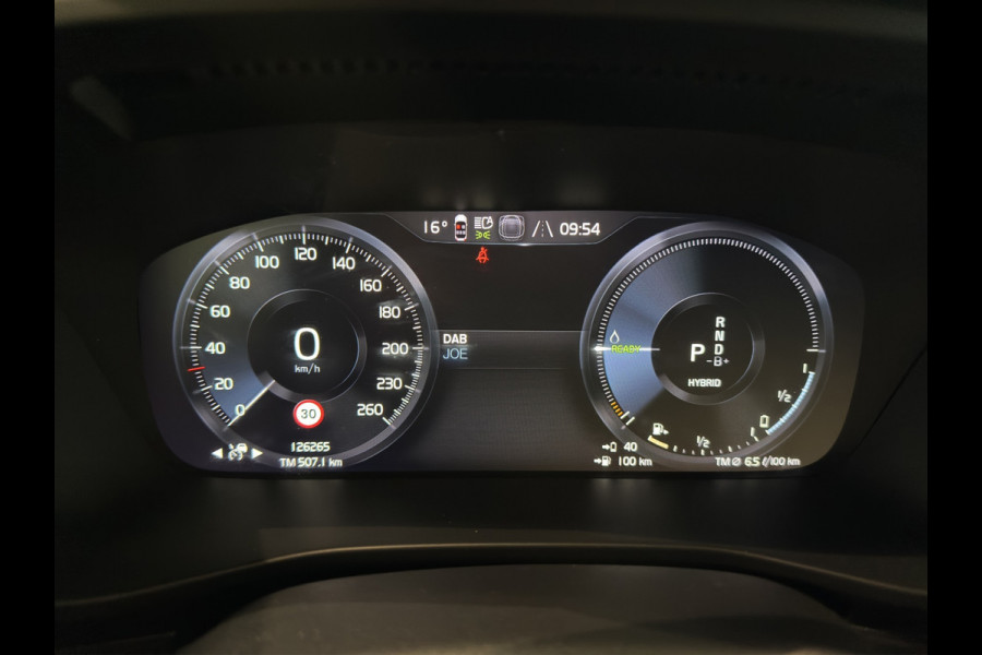 Volvo XC40 T4 Aut. Plug-in Hybrid R-Design ACC Trekhaak Parkeercamera 211pk