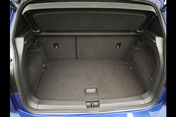 Volkswagen T-Cross 1.0 TSI Style Business R | Camera | Keyless | Trekhaak | Stoelverwarming | Apple / Android | Prijs Rijklaar!!