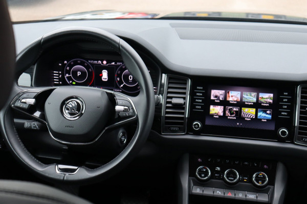Škoda Kodiaq 1.5 TSI Bus.Ed. Plus 7persoons El.klep+trekhaak camera Digitaal-dashboard h.leer+vw