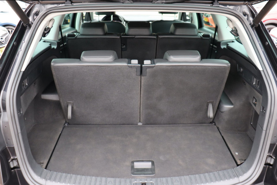 Škoda Kodiaq 1.5 TSI Bus.Ed. Plus 7persoons El.klep+trekhaak camera Digitaal-dashboard h.leer+vw