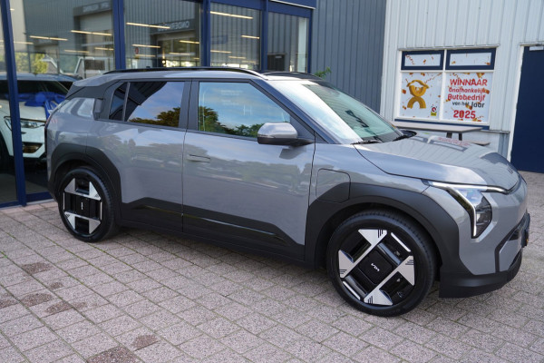 Kia EV3 Plus Advanced 58.3 kWh|Prijs incl. 12 mnd garantie| LMV Carplay PDC Camera DAB Harman/Kardon Schuif/kanteldak Climate