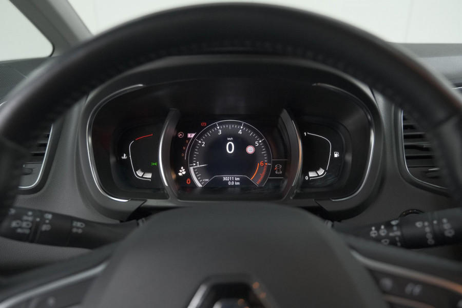 Renault Scénic TCe 140 EDC Limited | Camera | Stoelverwarming | Navigatie | Apple Carplay