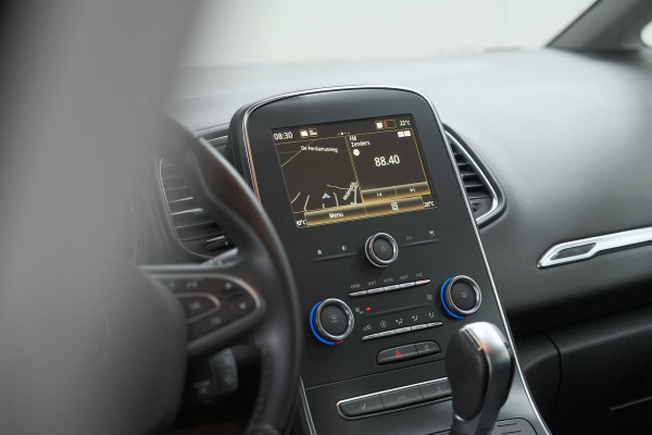 Renault Scénic TCe 140 EDC Limited | Camera | Stoelverwarming | Navigatie | Apple Carplay