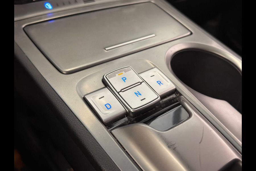 Hyundai Kona EV Premium 64 kWh / HUD / Camera / 2e eig. / NL-auto