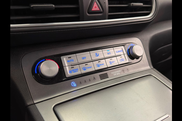 Hyundai Kona EV Premium 64 kWh / HUD / Camera / 2e eig. / NL-auto
