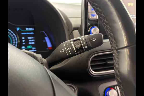 Hyundai Kona EV Premium 64 kWh / HUD / Camera / 2e eig. / NL-auto