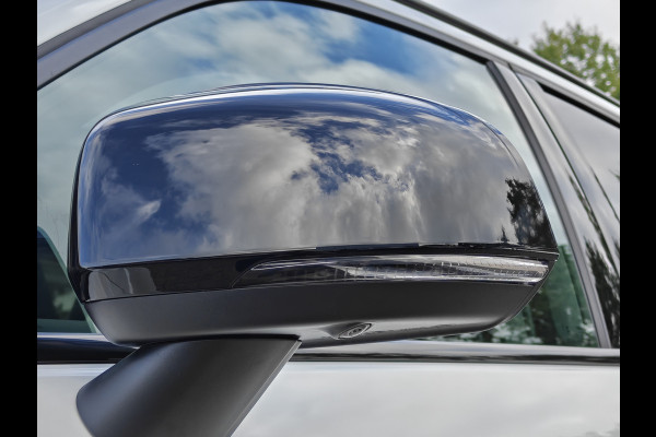 Volvo XC40 B4 211PK Plus Dark | BLIS | Trekhaak | 360 | H&K | Pano | Carplay | Elektr. Stoelen | ACC | Stoel/Stuur verwarming |
