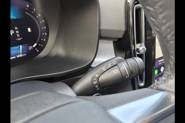 Volvo XC40 B4 211PK Plus Dark | BLIS | Trekhaak | 360 | H&K | Pano | Carplay | Elektr. Stoelen | ACC | Stoel/Stuur verwarming |