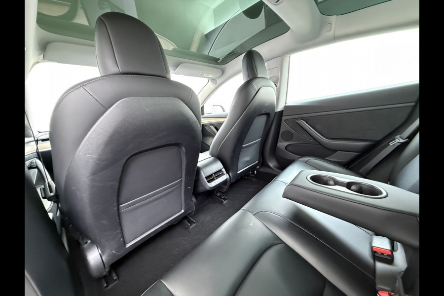 Tesla Model 3 RWD Plus LFP Trekhaak Warmtepomp Pano-Dak Navi Camera's Leder Memory Stuur+Stoelverwarming SOH 91% Traffic-Aware Cruise Control AMD Ryzen™ Elek.Achterklep Led 1.000KG Trekgewicht Origineel Nederlandse Auto