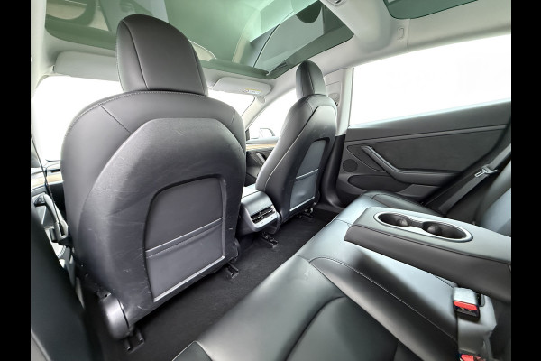 Tesla Model 3 RWD Plus LFP Trekhaak Warmtepomp Pano-Dak Navi Camera's Leder Memory Stuur+Stoelverwarming SOH 91% Traffic-Aware Cruise Control AMD Ryzen™ Elek.Achterklep Led 1.000KG Trekgewicht Origineel Nederlandse Auto