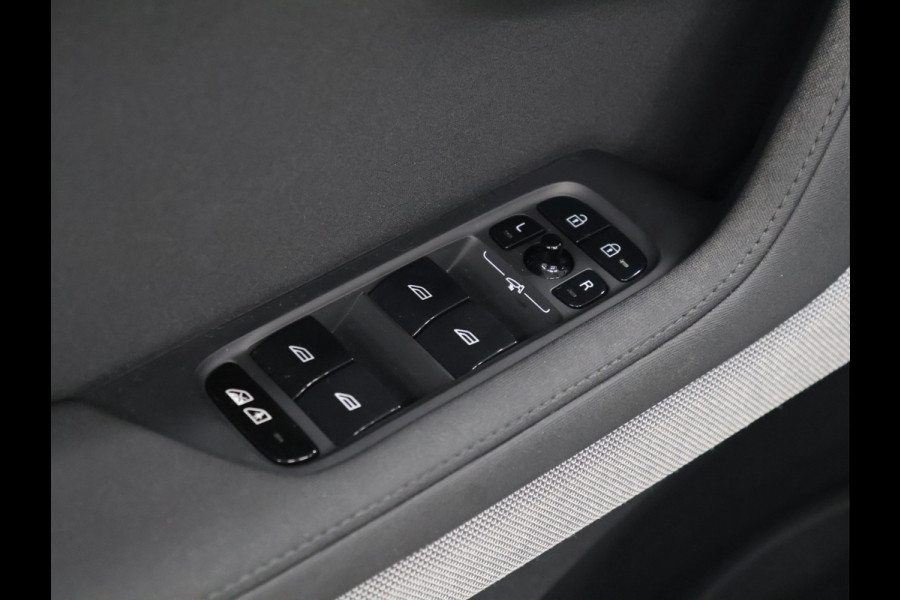 Polestar 2 Long Range Single Motor 78 kWh [TREKHAAK UITKLAPBAAR, APPLE CARPLAY, ANDROID, HARMAN/KARDON, MEMORY SEATS, PANORAMADAK, STUURVERWARMING, STOELVERWARMING V+A, DRAADLOZE LADER, 360 CAMERA, ADAPTIVE CRUISE, NIEUWSTAAT]