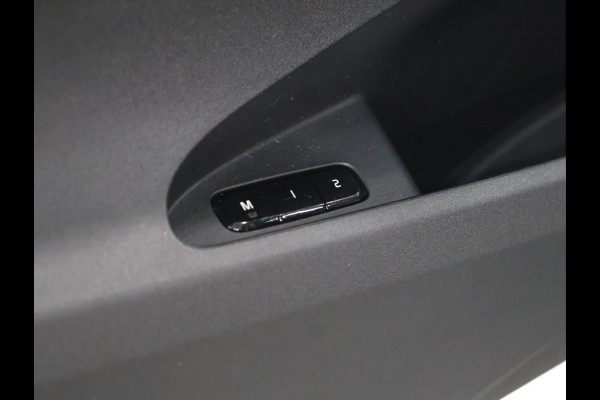 Polestar 2 Long Range Single Motor 78 kWh [TREKHAAK UITKLAPBAAR, APPLE CARPLAY, ANDROID, HARMAN/KARDON, MEMORY SEATS, PANORAMADAK, STUURVERWARMING, STOELVERWARMING V+A, DRAADLOZE LADER, 360 CAMERA, ADAPTIVE CRUISE, NIEUWSTAAT]