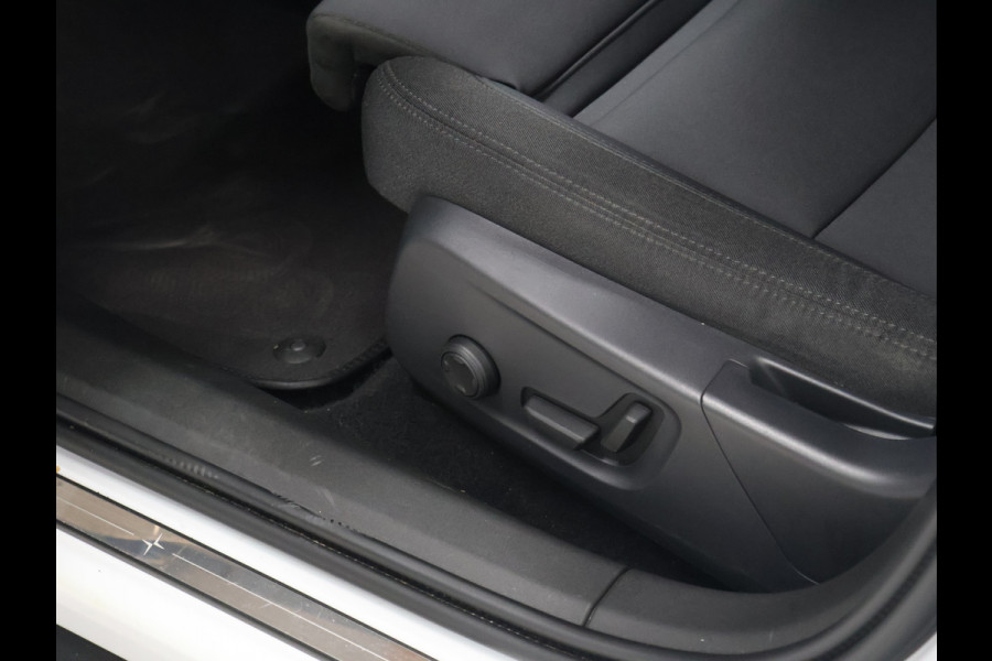 Polestar 2 Long Range Single Motor 78 kWh [TREKHAAK UITKLAPBAAR, APPLE CARPLAY, ANDROID, HARMAN/KARDON, MEMORY SEATS, PANORAMADAK, STUURVERWARMING, STOELVERWARMING V+A, DRAADLOZE LADER, 360 CAMERA, ADAPTIVE CRUISE, NIEUWSTAAT]