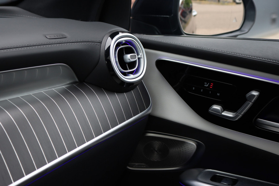 Mercedes-Benz GLC 400e 4MATIC AMG Line | Panoramadak | Trekhaak | Memory | Burmester | Surround Camera | Keyless Go | Digital Light | Verwarmd Stuurwiel | HUD |