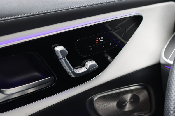Mercedes-Benz GLC 400e 4MATIC AMG Line | Panoramadak | Trekhaak | Memory | Burmester | Surround Camera | Keyless Go | Digital Light | Verwarmd Stuurwiel | HUD |