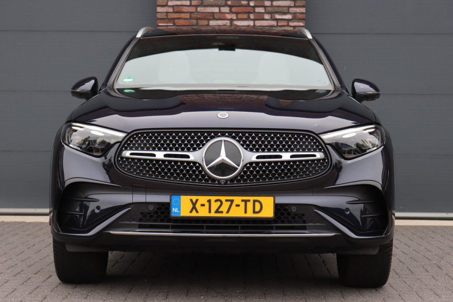 Mercedes-Benz GLC 400e 4MATIC AMG Line | Panoramadak | Trekhaak | Memory | Burmester | Surround Camera | Keyless Go | Digital Light | Verwarmd Stuurwiel | HUD |
