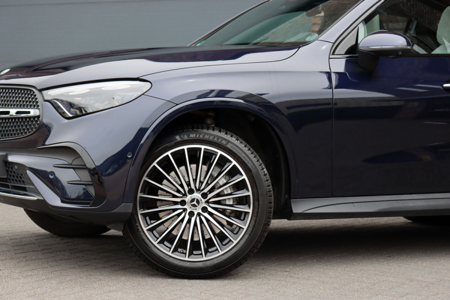 Mercedes-Benz GLC 400e 4MATIC AMG Line | Panoramadak | Trekhaak | Memory | Burmester | Surround Camera | Keyless Go | Digital Light | Verwarmd Stuurwiel | HUD |