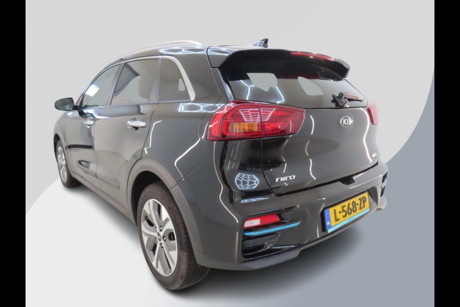Kia e-Niro ExecutiveLine 64 kWh | SOH 98,1 % | Lederen Interieur | Schuif - Kantel Dak | Navigatie | Dealer onderhouden |