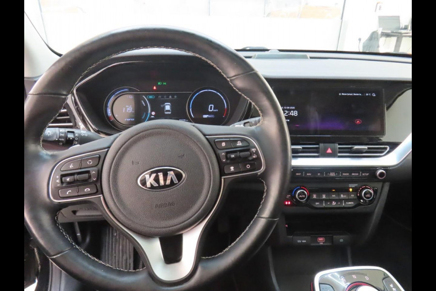 Kia e-Niro ExecutiveLine 64 kWh | SOH 98,1 % | Lederen Interieur | Schuif - Kantel Dak | Navigatie | Dealer onderhouden |