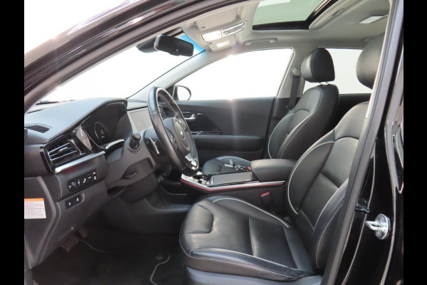 Kia e-Niro ExecutiveLine 64 kWh | SOH 98,1 % | Lederen Interieur | Schuif - Kantel Dak | Navigatie | Dealer onderhouden |