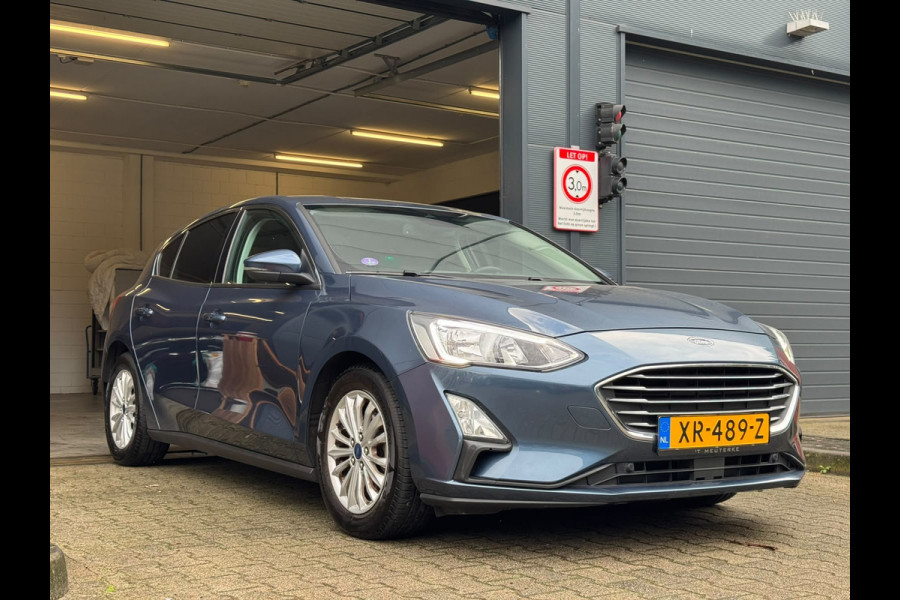 Ford Focus 1.5 EcoBoost Titanium Business / NAP !! / 2de EIGENAAR / DEALER ONDERHOUDEN / AFN. TREKHAAK / WINTER + DESIGN PAKKET !