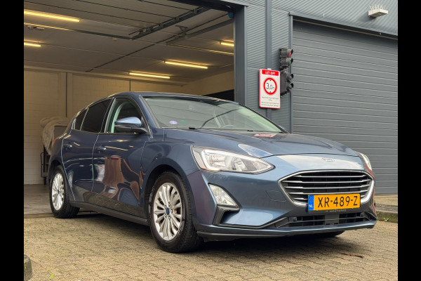Ford Focus 1.5 EcoBoost Titanium Business / NAP !! / 2de EIGENAAR / DEALER ONDERHOUDEN / AFN. TREKHAAK / WINTER + DESIGN PAKKET !