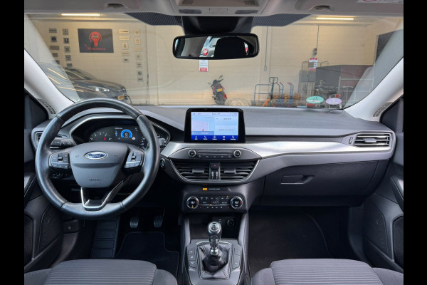 Ford Focus 1.5 EcoBoost Titanium Business / NAP !! / 2de EIGENAAR / DEALER ONDERHOUDEN / AFN. TREKHAAK / WINTER + DESIGN PAKKET !
