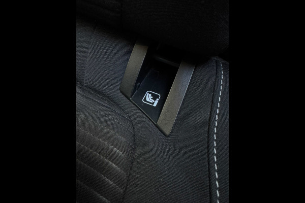 Ford Focus 1.5 EcoBoost Titanium Business / NAP !! / 2de EIGENAAR / DEALER ONDERHOUDEN / AFN. TREKHAAK / WINTER + DESIGN PAKKET !