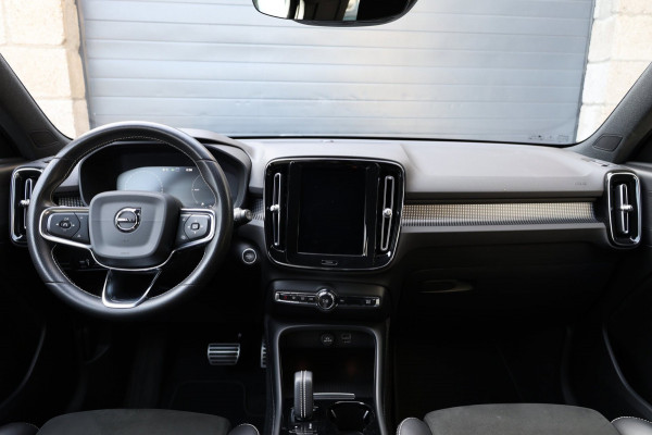 Volvo XC40 1.5 T5 Recharge R-line LED/VIRTUAL/PANO/LEER+S.VERWARMING/19" LMV/CAM/12 MND GARANTIE!