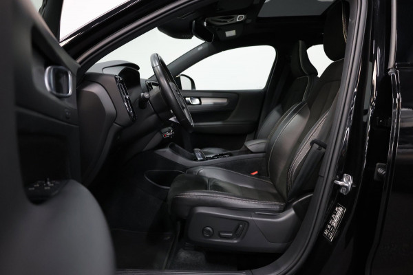 Volvo XC40 1.5 T5 Recharge R-line LED/VIRTUAL/PANO/LEER+S.VERWARMING/19" LMV/CAM/12 MND GARANTIE!