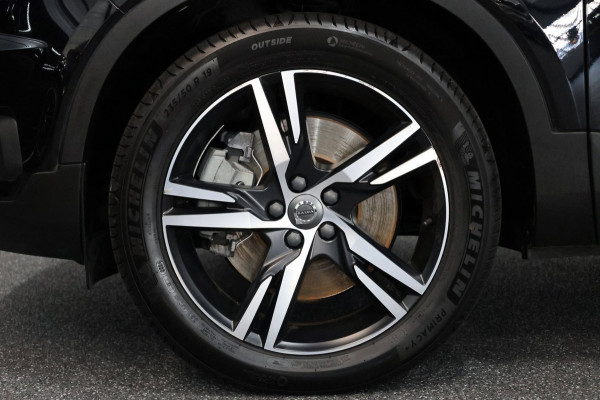 Volvo XC40 1.5 T5 Recharge R-line LED/VIRTUAL/PANO/LEER+S.VERWARMING/19" LMV/CAM/12 MND GARANTIE!