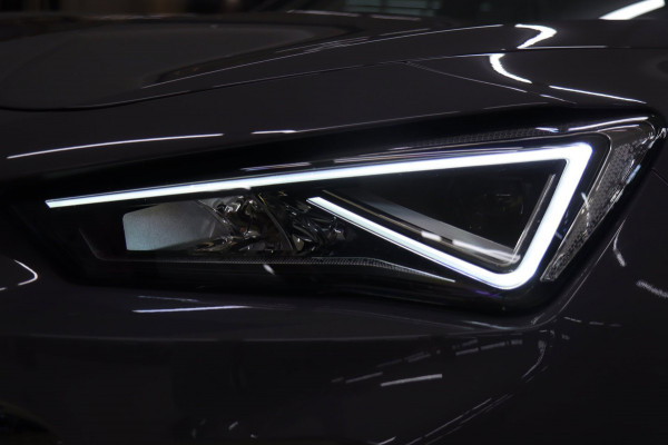 CUPRA Formentor 1.5 TSI Style PANO/CARPLAY/SFEERV/DODEHOEK/LANEASSIT/KEYLESS/VOL