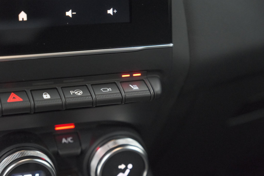 Renault Captur Mild Hybrid 140 EDC Techno | 360 Camera | Groot scherm | Stoelverwarming | Parkeersensoren | Allseason banden