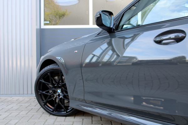 BMW 3 Serie Touring 330i | M340i Look | Pano | Apple Carplay | Sfeerverlichting | LED | Stoelverwarming