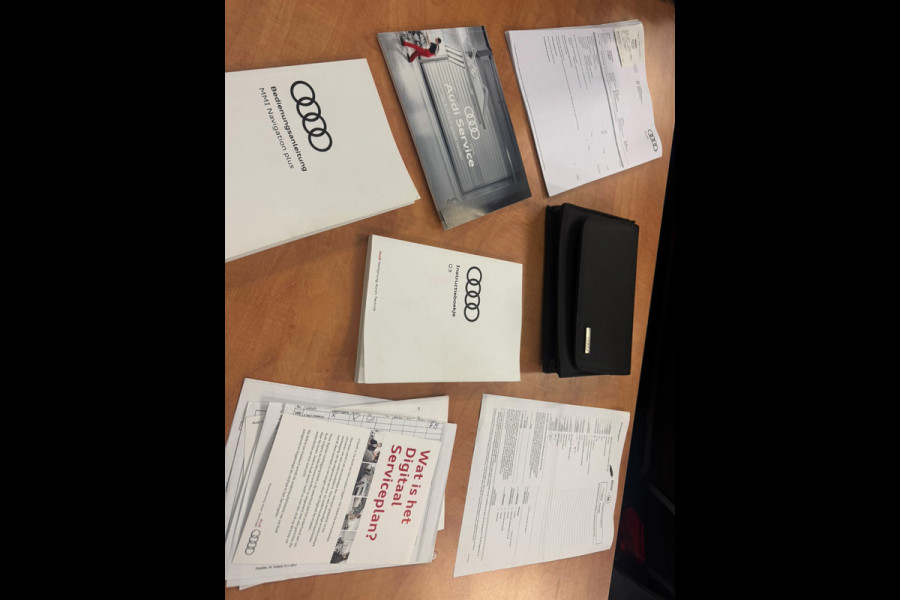 Audi Q3 2.0 TFSI QUATTRO / 3X S-LINE / PANO / KEYLESS / CAMERA / AFN. TREKHAAK / STOELVERW. / LEDER-ALCANTARA / DEALER ONDERH. !