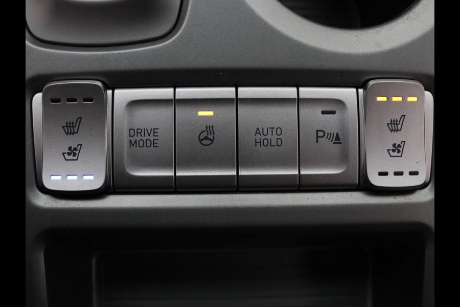 Hyundai Kona EV Limited 64 kWh Apple Carplay/Android Auto | Climate