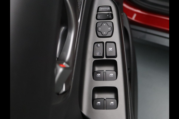 Hyundai Kona EV Limited 64 kWh Apple Carplay/Android Auto | Climate