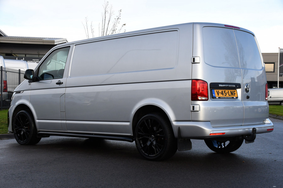 Volkswagen Transporter 2.0 TDI L2H1 ABT Edition Carplay, Stoelverwarming, Sensoren, Adapteive Cruise, LED, 150pk, Automaat, Standkachel, Multimedia, Uniek!