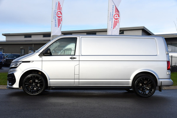 Volkswagen Transporter 2.0 TDI L2H1 ABT Edition Carplay, Stoelverwarming, Sensoren, Adapteive Cruise, LED, 150pk, Automaat, Standkachel, Multimedia, Uniek!