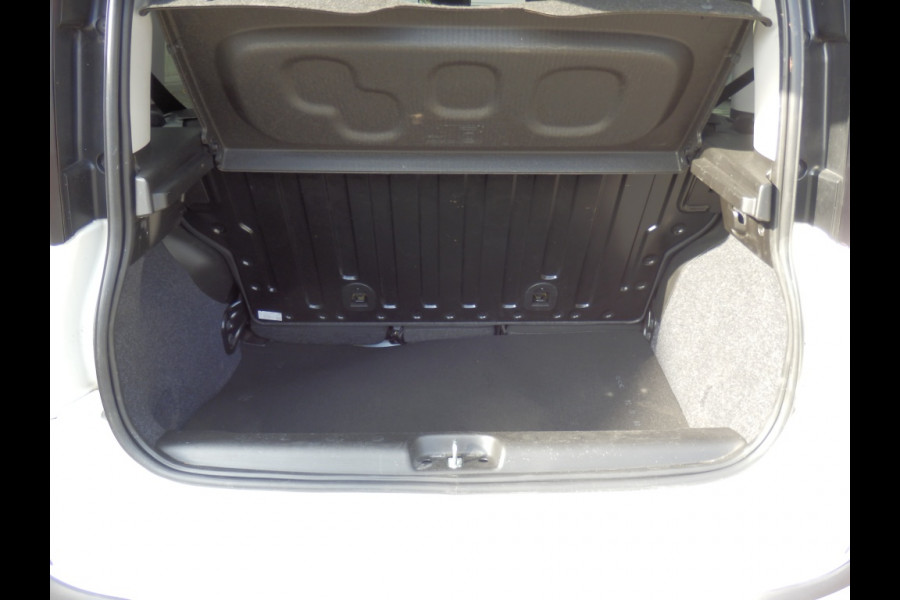 Fiat Panda 1.0 Hybrid Cross